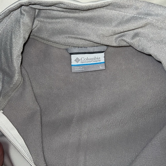 Women’s Columbia Jacket - Picture 4 of 4